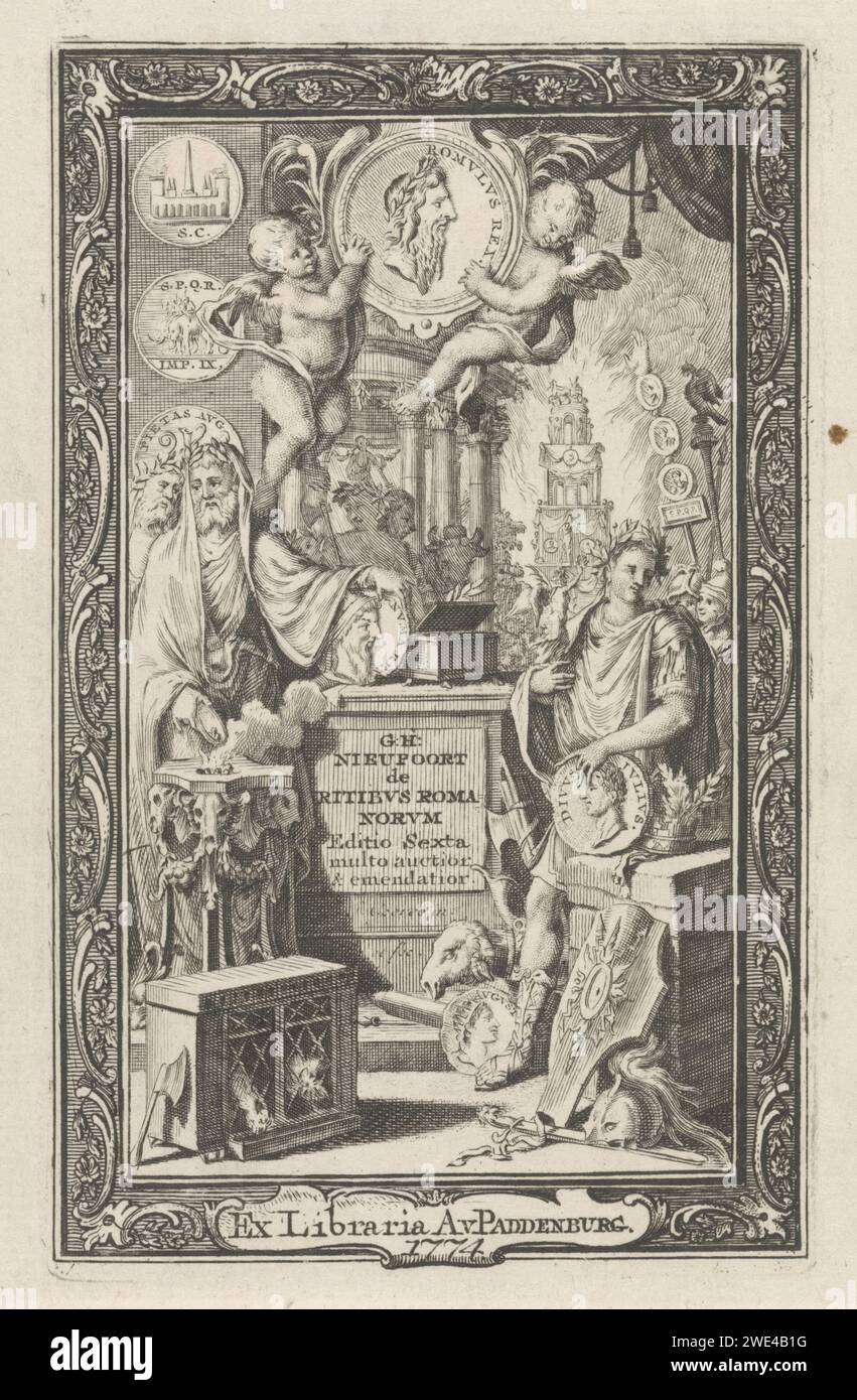 Figuren aus der römischen Antike, Jan Goeree, 1774 drucken in der Mitte ein Podest mit dem Titel des Buches. Alle Arten von Figuren aus der römischen Antike um den Sockel. Hinterließ religiöse Objekte wie einen Opferblock und Opfertiere mit einem Tempel im Hintergrund. Auf den rechten Militärobjekten, mit einem Triumphbogen im Hintergrund. Zwei Putten halten ein Medaillon mit dem Porträt von Romelus drauf. Der Druck hat einen ornamentalen Rahmen. Druckerei: Amsterdamverlag: Utrechter Papierstich (Geschichte von Romulus und Remus). Cupiden: 'amores', 'amoretti', 'Putti'. Römische Religion (inkl. Stockfoto