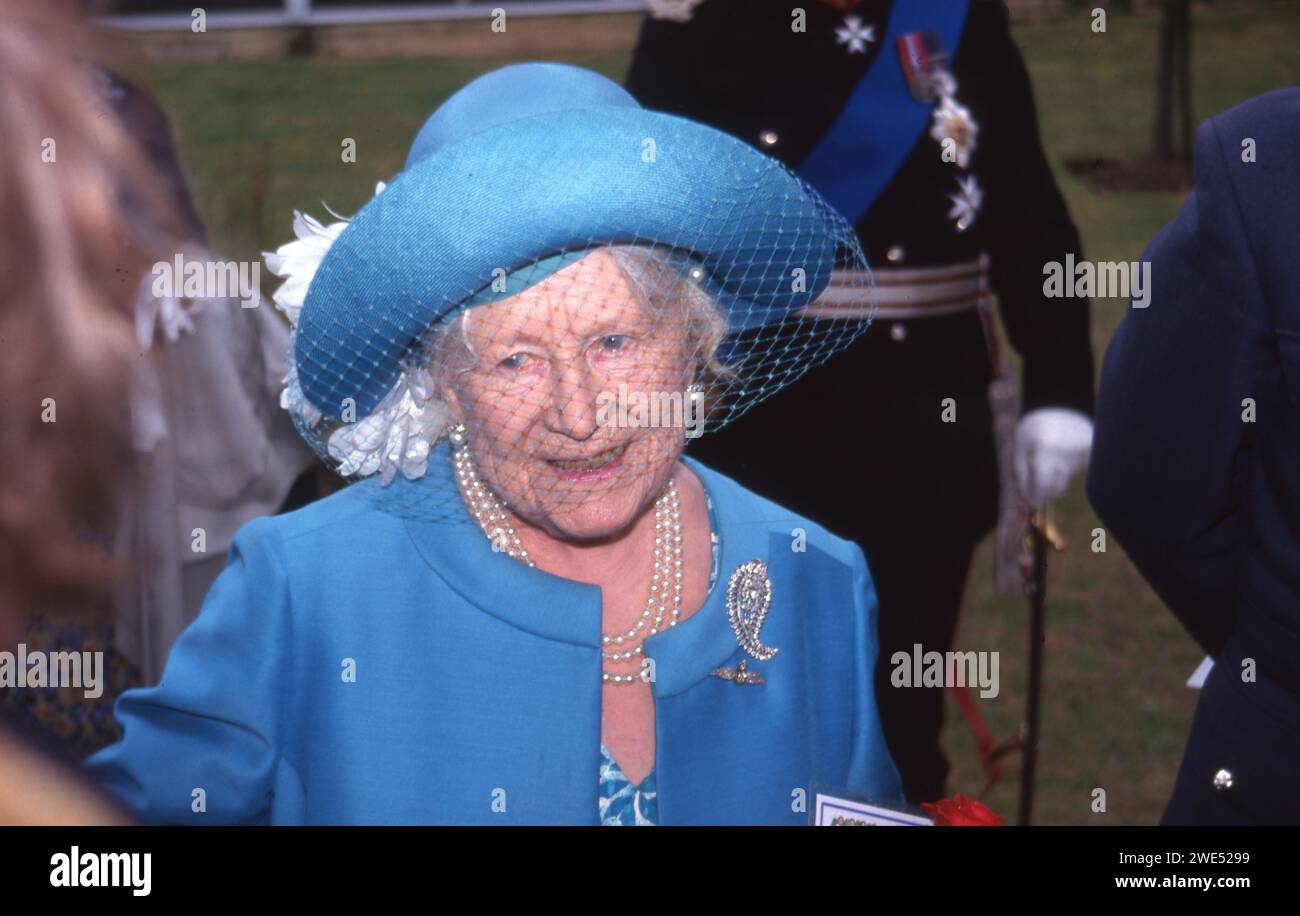 The Queen Mother im RAF Manston 18. Juli 1987 Foto: Henshaw Archive Stockfoto