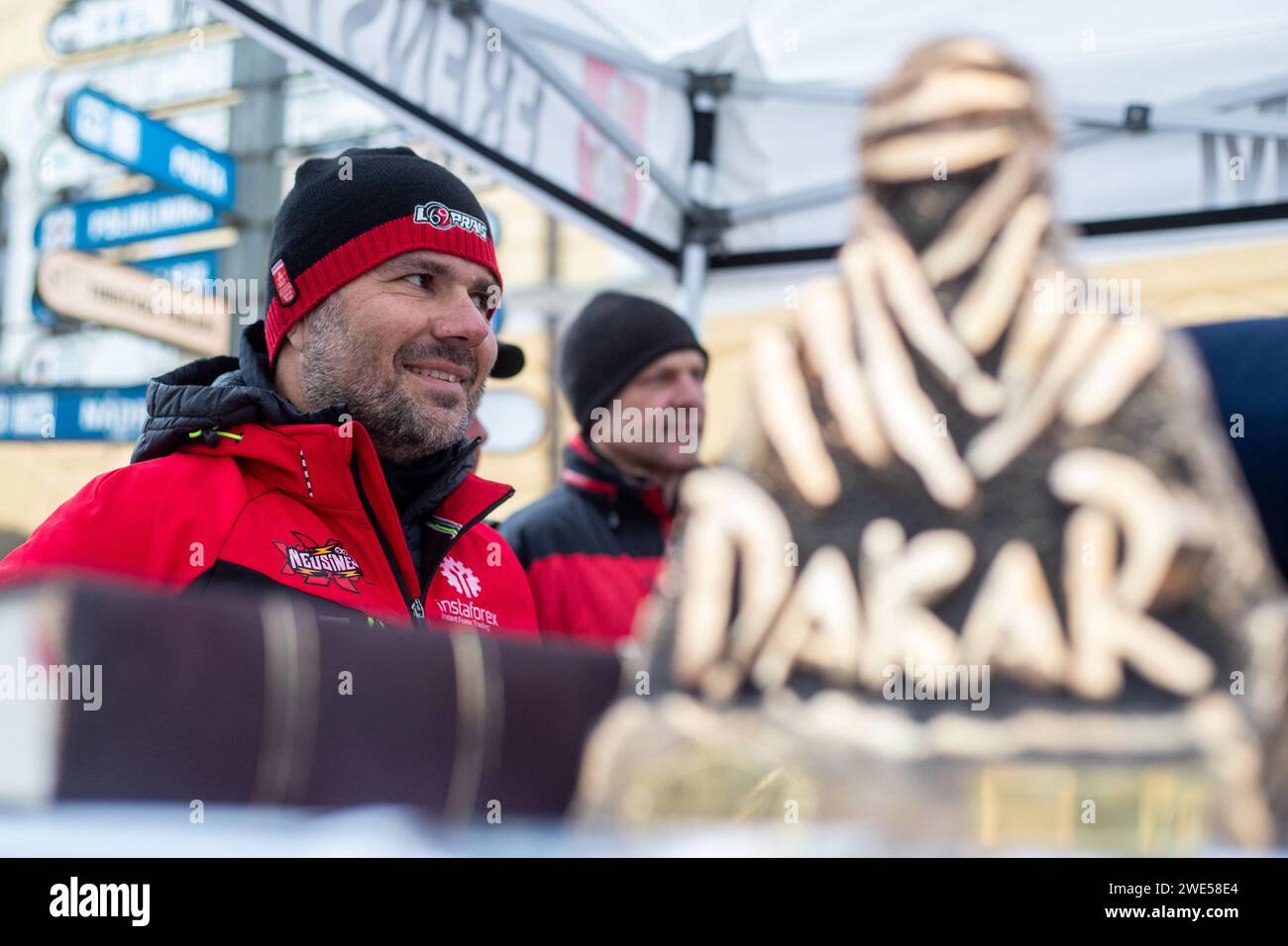 Frenstat Pod Radhostem, Tschechische Republik. Januar 2024. Der tschechische Truck Racer Ales Loprais während des Treffens mit Fans nach der Rückkehr von der Rallye Dakar, in Frenstat Pod Radhostem, 23. Januar 2024. Quelle: Vladimir Prycek/CTK Photo/Alamy Live News Stockfoto