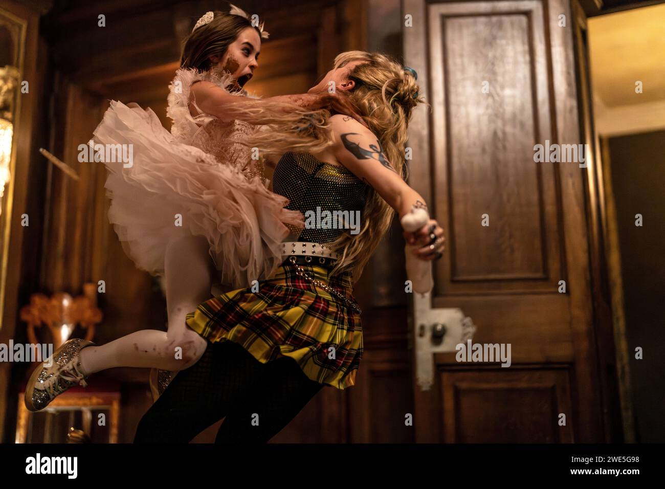 Abigail Film Alisha Weir und Kathryn Newton Stockfoto