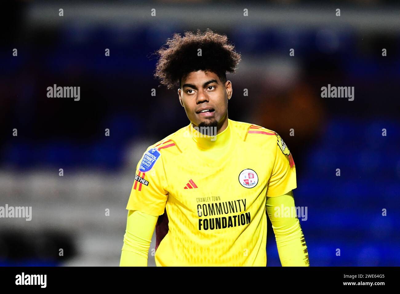 Torhüter Corey Addai (34 Crawley Town) beim EFL Trophy Spiel zwischen Peterborough und Crawley Town in der London Road, Peterborough am Mittwoch, den 23. Januar 2024. (Foto: Kevin Hodgson | MI News) Credit: MI News & Sport /Alamy Live News Stockfoto