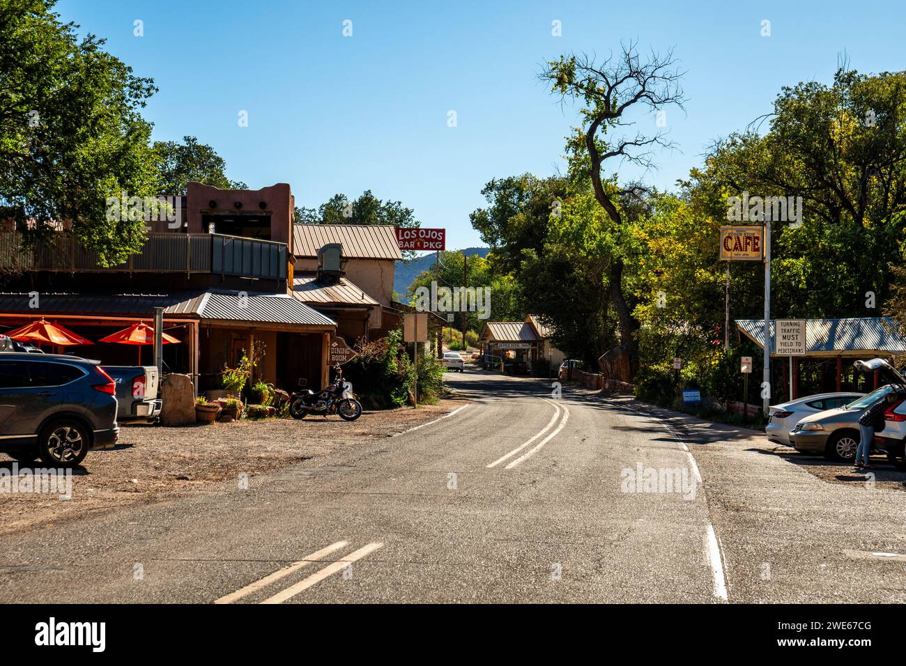 Jemez Springs, New Mexico, Richtung Süden auf der Route 4 Stockfoto