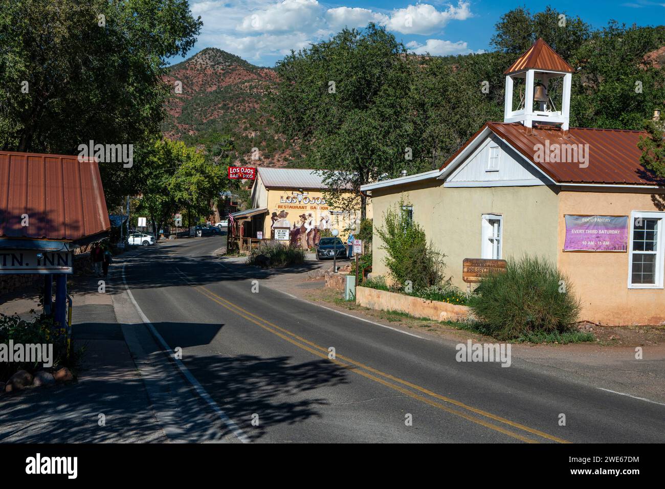 Jemez Springs, New Mexico, Richtung Norden auf der Route 4 Stockfoto