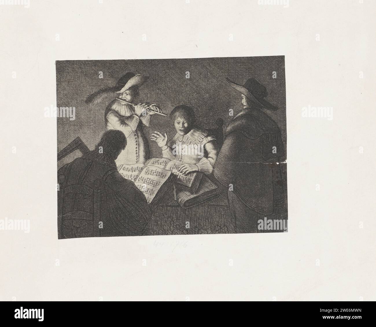 Musicingfirma Jan Gillisz. Van Vliet, 1628 - 1637 Druck in einem Innenraum befindet sich ein Mann mit einer Musikergruppe. Ein Mann auf dem Rücken spielt eine Laute, ein Mann spielt eine Flöte und ein Mann singt um einen Tisch, auf dem Liederbücher stehen. Leiden Papier Ätzen / Gravieren Hören, Hören (einer der fünf Sinne). Notation von Musik. Musiker, die Sänger begleiten. Musikinstrumente; Gruppe von Musikinstrumenten (+ Künstler bei der Arbeit) Stockfoto