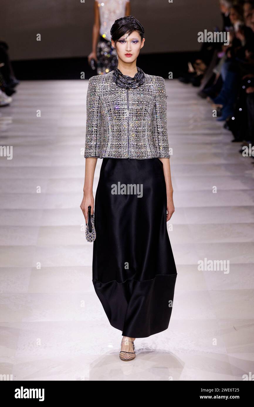 GIORGIO ARMANI PRIVE Haute Couture Start- und Landebahn Frühjahr/Sommer 2024 während der Pariser Haute Couture Fashion Week am 2024. Januar - Paris; Frankreich 23/01/2024 Stockfoto