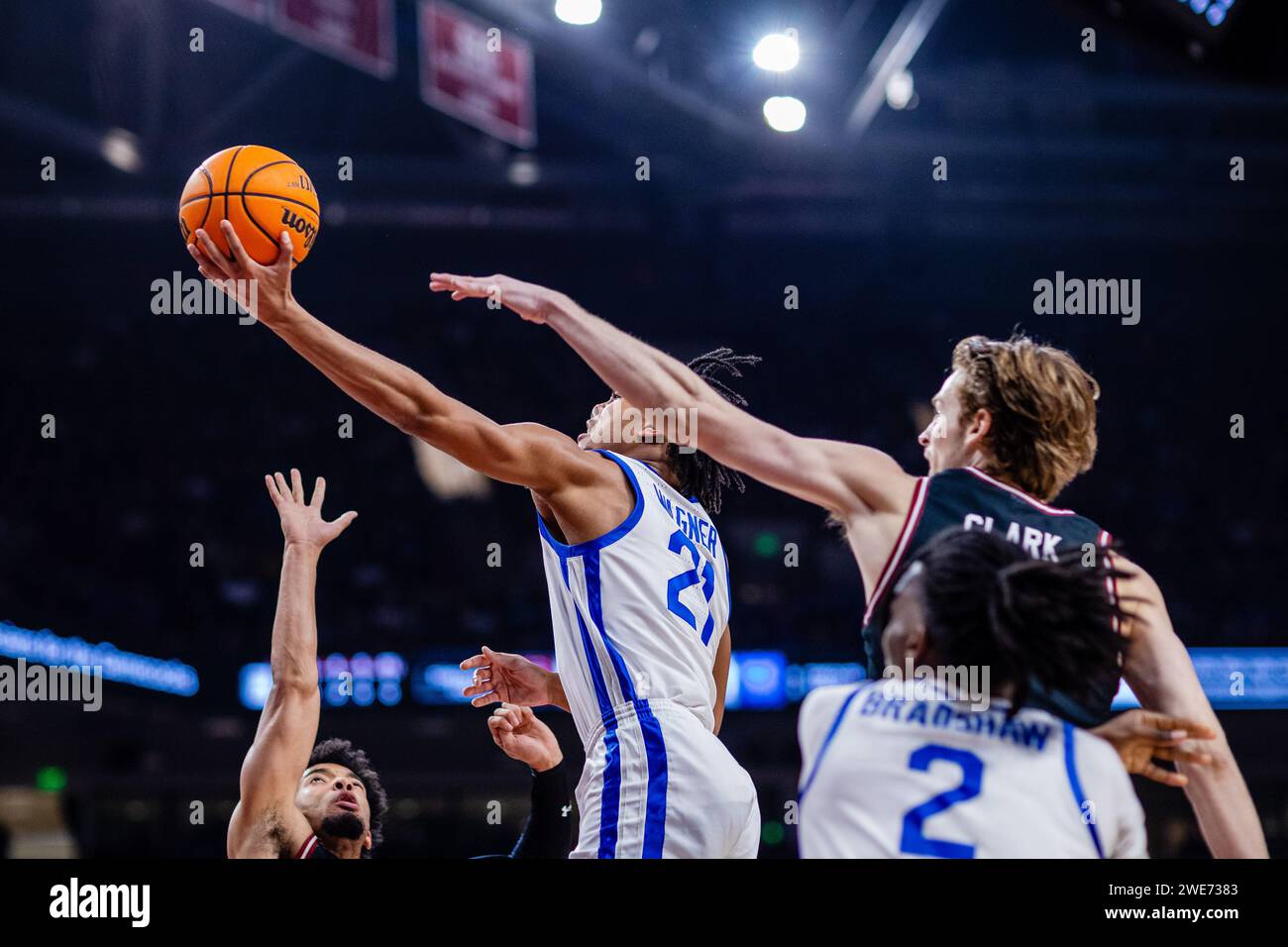 23. Januar 2024: Kentucky Wildcats Wagner (21) schießt gegen die South Carolina Gamecocks im SEC Basketball Matchup in der Colonial Life Arena in Columbia, SC. (Scott Kinser/CSM) Stockfoto