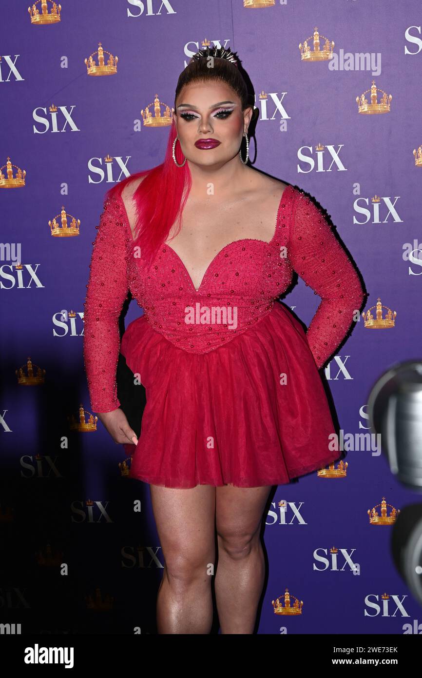 London, Großbritannien. Januar 2024. Hannah Conda nimmt an The Red Carpet: Gala Night for the Six the Musical im Vaudeville Theatre in London Teil. Quelle: Siehe Li/Picture Capital/Alamy Live News Stockfoto