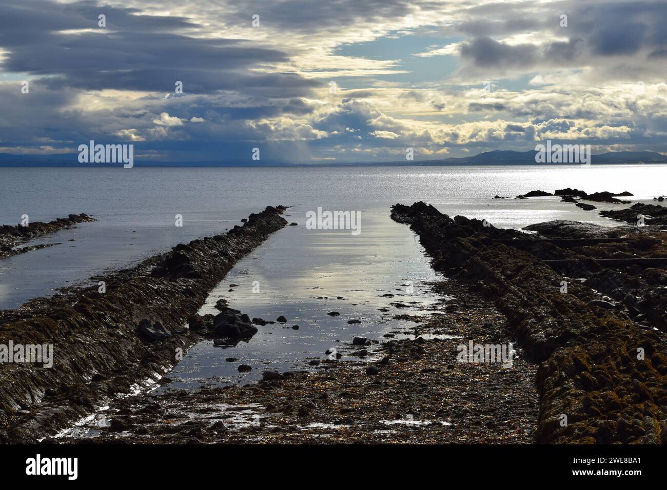 Blick auf das Meer vom Fife Küstenpfad Stockfoto
