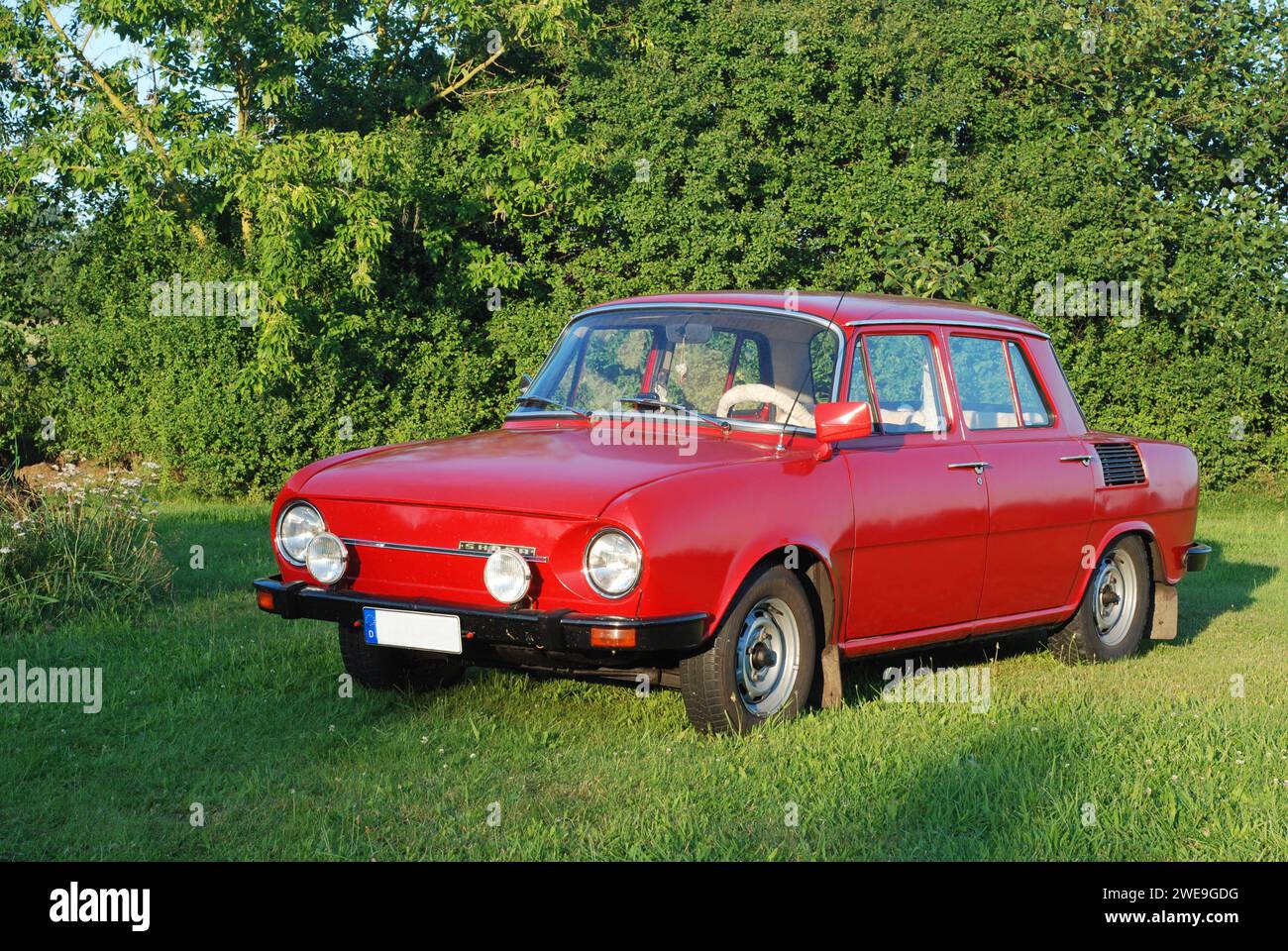 13.08.2012 Skoda S 100 Deutschland/Sachsen Anhalt/Altmark/Bördekreis/Stadt Oebisfelde/Ortsteil Bergfriede/Skoda S100/Baujahr 1970/60 PS *** 13 08 2012 Skoda S 100 Deutschland Sachsen Anhalt Altmark Bördekreis Stadt Oebisfelde Bezirk Bergfriede Skoda S100 Jahr 1970 60 ps Stockfoto