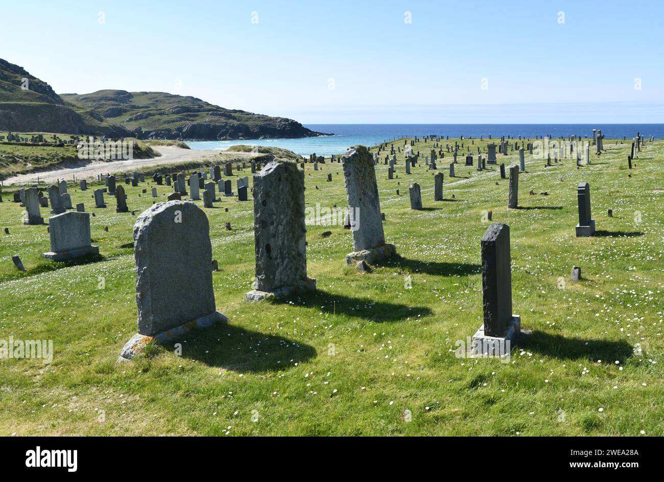 Dalmore Cemetery und Dalmore Beach entlang der Westküste der Isle of Lewis, Schottland Stockfoto