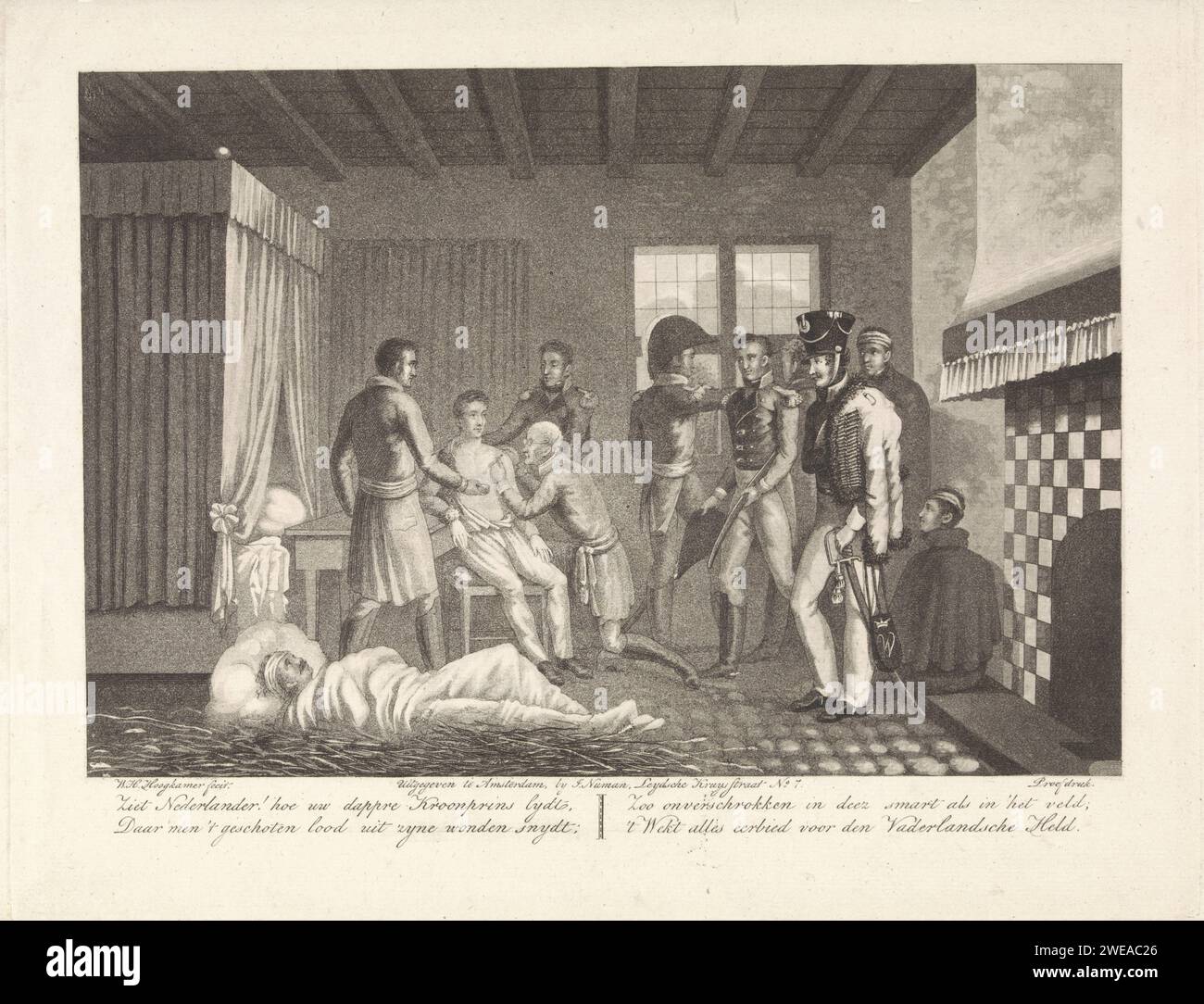 Prinz von Orange nach seiner Verletzung unter ärztlicher Behandlung im Veldhospitaal, 1815, Willem Hendrik Hoogkamer, 1815–1817 Druck der Prinz von Orange, der spätere Willem II. König der Niederlande, wird von einem Arzt in einem Feldlazarett behandelt, nachdem er während der Schlacht von Waterloo verletzt wurde, am 18. Juni 1815. Druckerei: Netherlandspublisher: Amsterdam Papierätzung medizinische Untersuchung, medizinische Behandlung. Arzt, Arzt. Patient, kranker Mensch Stockfoto