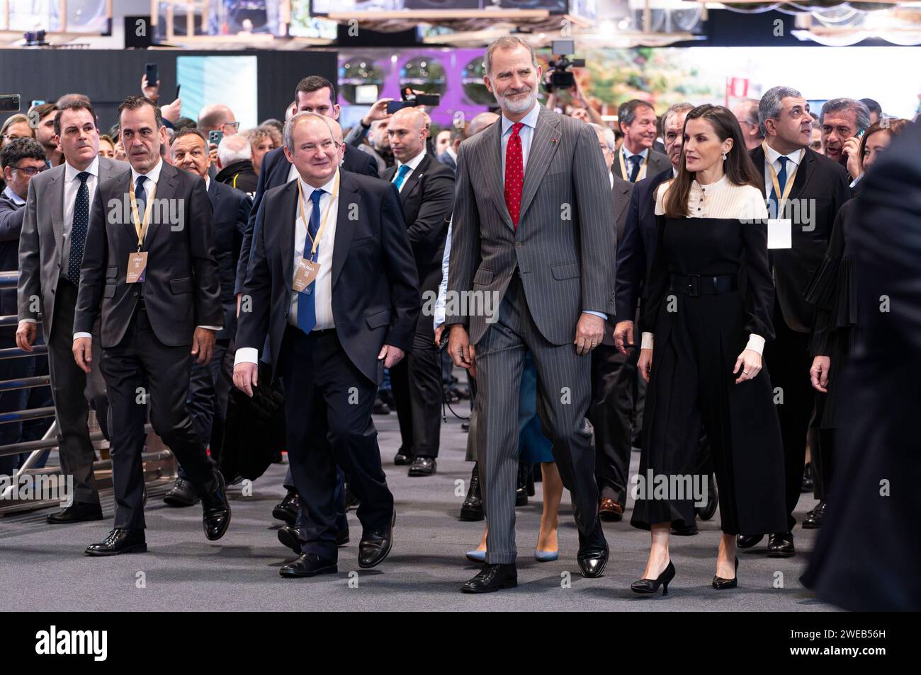 Madrid, Spanien. Januar 2024. Die spanischen Könige, König Philipp VI. Und Königin Letizia, besuchen die Internationale Tourismusmesse FITUR auf den IFEMA-Ausstellungsräumen in Madrid. (Foto: Alberto Gardin/SOPA Images/SIPA USA) Credit: SIPA USA/Alamy Live News Stockfoto