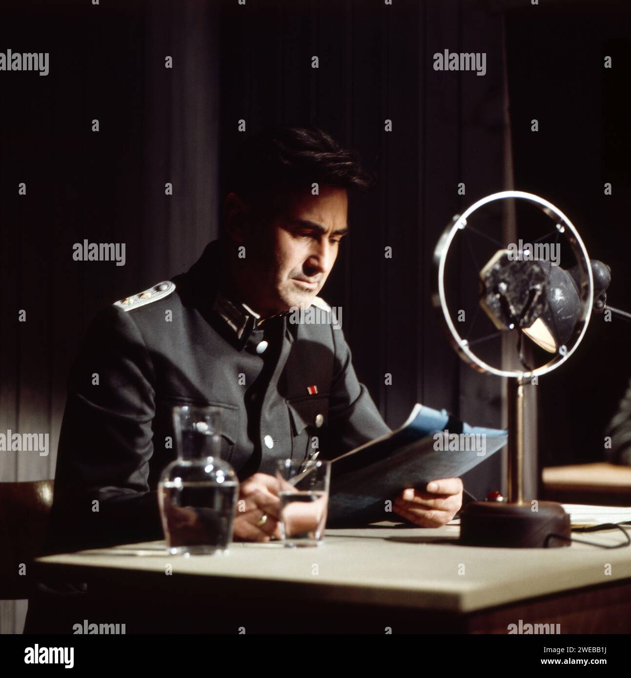 Passwort: Fasanenjagd München 1945, Fernsehfilm, Deutschland 1975, Regie: Karl Heinz Bieber, Darsteller: Karl Michael Vogler Stockfoto