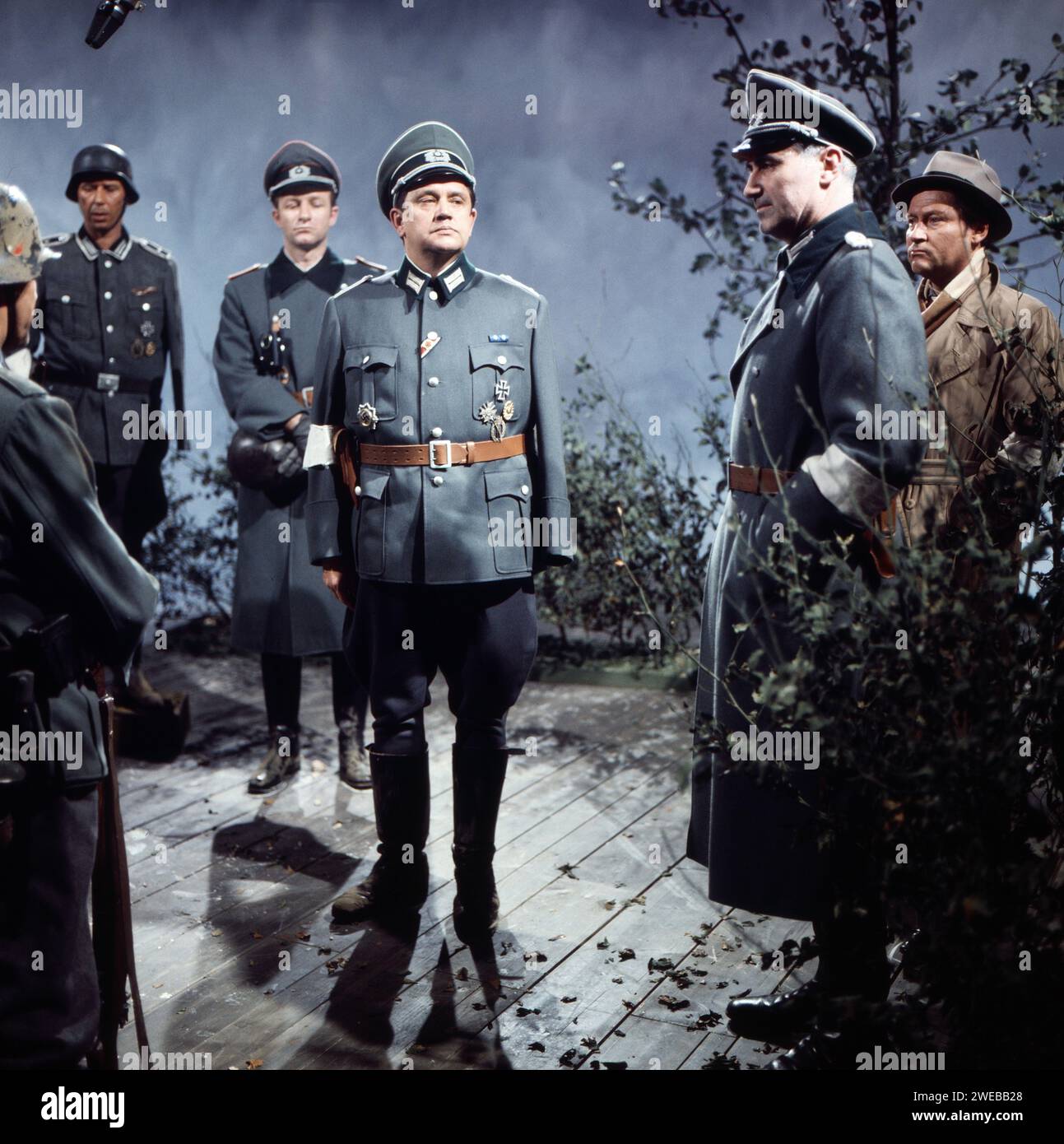 Passwort: Fasanenjagd München 1945, Fernsehfilm, Deutschland 1975, Regie: Karl Heinz Bieber, Darsteller: Max Grießer, Karl Michael Vogler Stockfoto