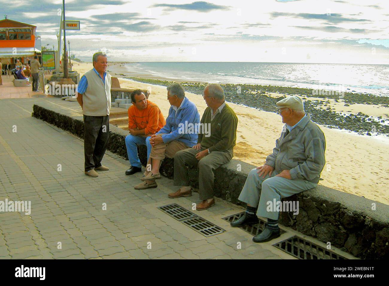 Spanische Rentner - ehem. Fischer, gesehen in Morro Jable im Sueden von Fuerteventura am 15.01.2009. *** Spanische Rentner ehemalige Fischer, gesehen in Morro Jable im Süden von Fuerteventura am 15. 01 2009 Stockfoto