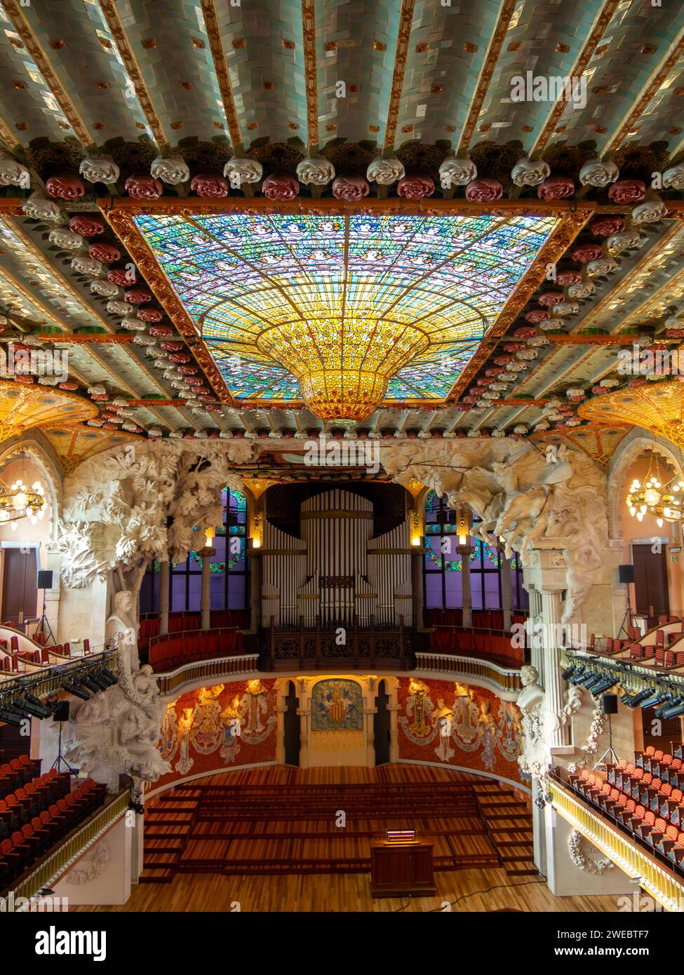 Allgemeiner Blick auf die Haupthalle des Palau de la Música Catalana, Barcelona Stockfoto