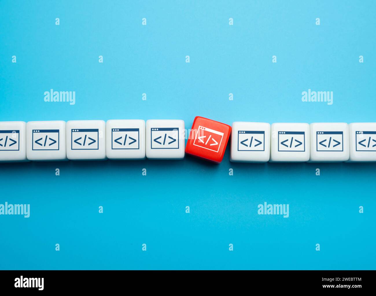 Software-Fehler. Fehlersuche. Programmierung. Fehler oder Fehler, der zu Fehlfunktionen der Software führt. Debuggen, Testen und Codeprüfung. Globales System Stockfoto