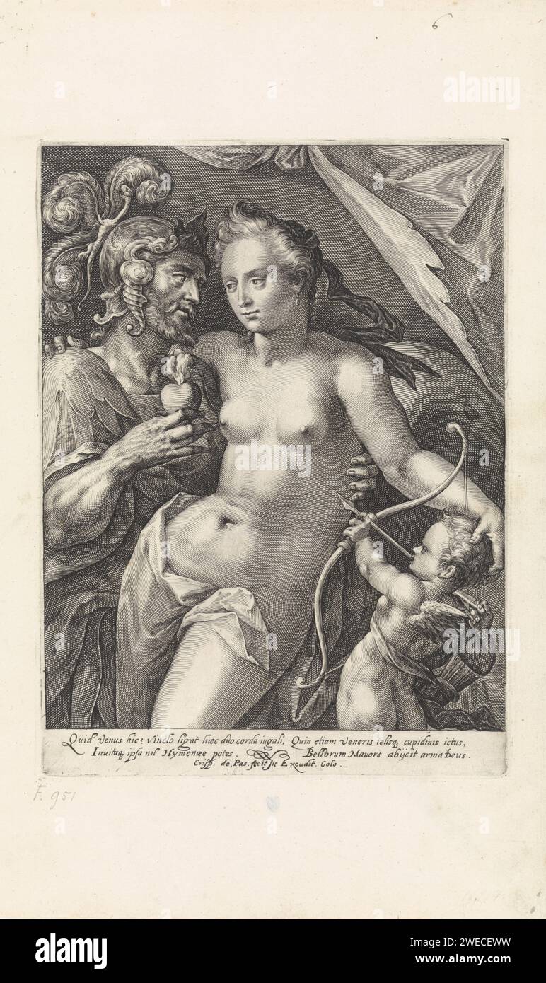 Mars und Venus, Crispijn van de Passe (I), 1589–1611 drucken Mars und Venus als geliebte Menschen. Mars bietet Venus sein flammendes Herz. Venus wird von Amor begleitet, der seinen Pfeil auf das Herz der Venus gerichtet hat. Am Rand eine vierzeilige Beschriftung in zwei Spalten, in lateinischer Sprache, die auf die Liebe zwischen Mars und Venus verweist. Drucken Sie aus einer Serie mit Göttern und Göttinnen als geliebte Menschen. Kölner Papierstich Mars und Venus als Liebhaber Stockfoto