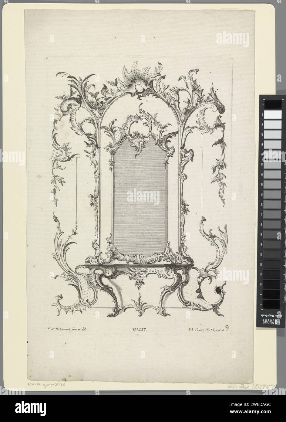 Wandindeling Met Panel, Anonym, nach Franz Xaver Habermann, 1748 - 1753 Druck Wandaufteilung mit Platte mit Rocaillegestell und mit Rocailles verziertem Tisch. Veröffentlichungsnummer 137. Augsburger Papierätzung / Gravur Rocaille Ornament. Verkleidungen Stockfoto