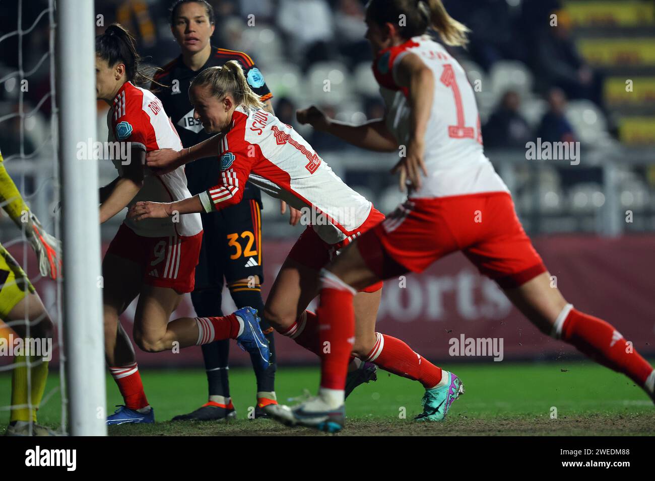 UEFA Women's Champions League 20232024, Gruppenphase C, zwischen AS