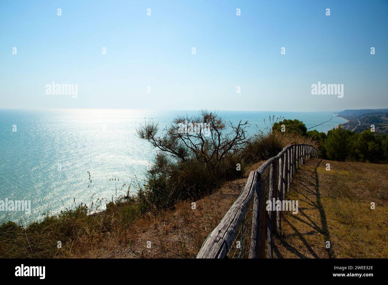 Atemberaubender Blick auf die Ostküste Italiens, Marken, Stockfoto