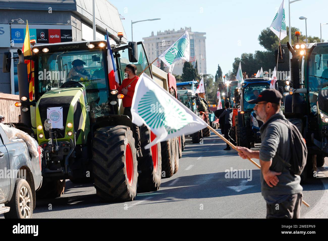 Frankreich. Januar 2024. © PHOTOPQR/NICE MATIN/MÜLLER FRANK ; ; 25/01/2024 ; Manifestation des agriculteurs devant la Prefecture de Toulon - French Farmers' Protests France, 25. Januar 2024 Credit: MAXPPP/Alamy Live News Stockfoto