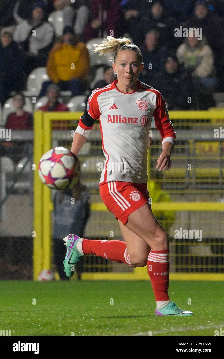 Roma, Italien. Januar 2024. Foto Fabrizio Corradetti/LaPresse 24 Gennaio 2024 - Roma, Italia - Sport, calcio - Roma vs Bayern Monaco - UEFA Women Champions League 2023-2024 - Stadio Tre Fontane. Nella Foto: Lea Schuller (FC Bayern München); 24. Januar, Rom, Italien - Sport, Fußball - Roma vs Bayern Monaco - UEFA Women's Champions League 2023-2024 - Tre Fontane Stadium. Im Bild: Lea Schuller (FC Bayern München); Foto: LaPresse/Alamy Live News Stockfoto