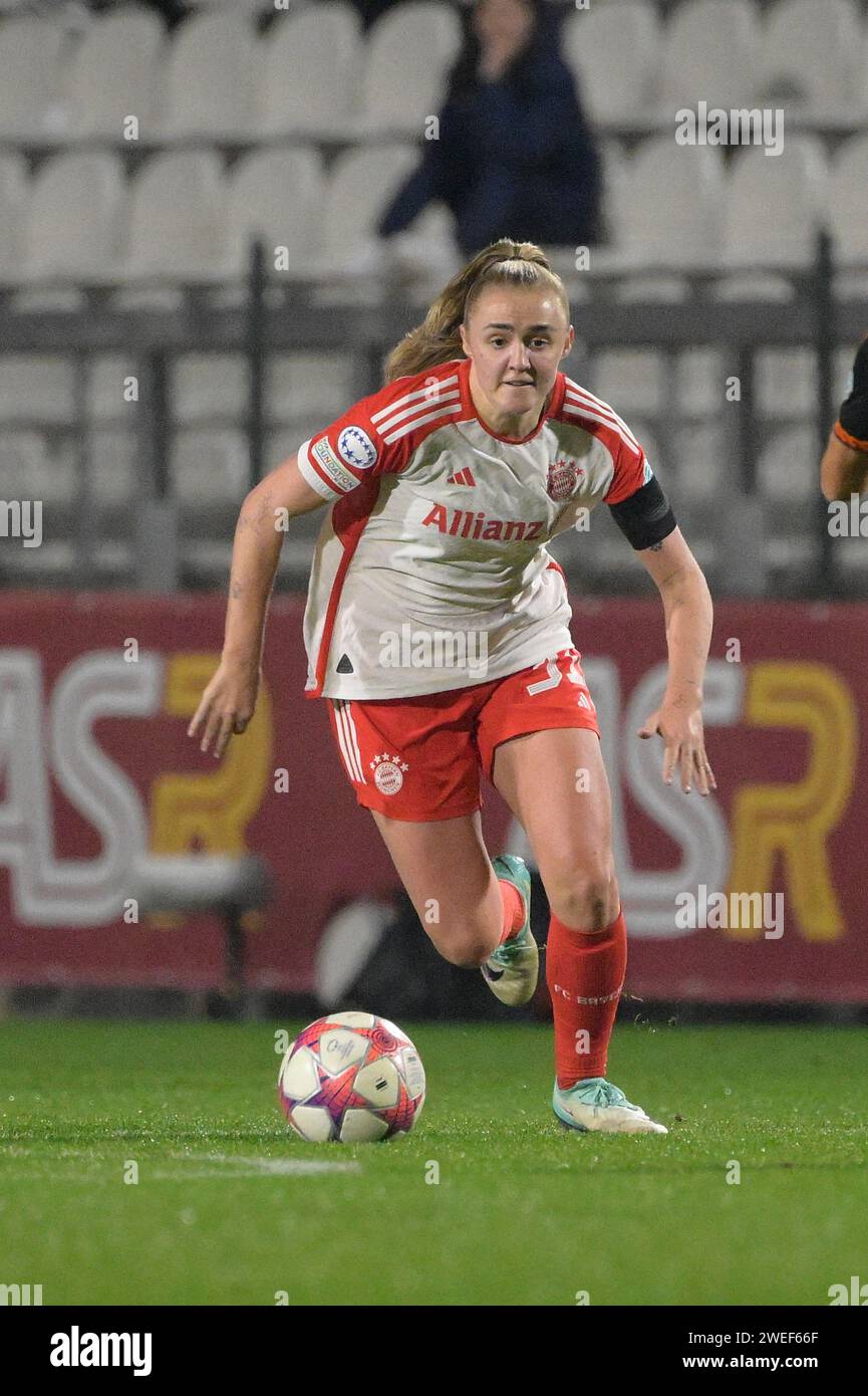 Roma, Italien. Januar 2024. Foto Fabrizio Corradetti/LaPresse 24 Gennaio 2024 - Roma, Italia - Sport, calcio - Roma vs Bayern Monaco - UEFA Women Champions League 2023-2024 - Stadio Tre Fontane. Nella Foto: Georgia Stanway (FC Bayern München); 24. Januar, Rom, Italien - Sport, Fußball - Roma vs Bayern Monaco - UEFA Women's Champions League 2023-2024 - Tre Fontane Stadium. Im Bild: Georgia Stanway (FC Bayern München); Foto: LaPresse/Alamy Live News Stockfoto