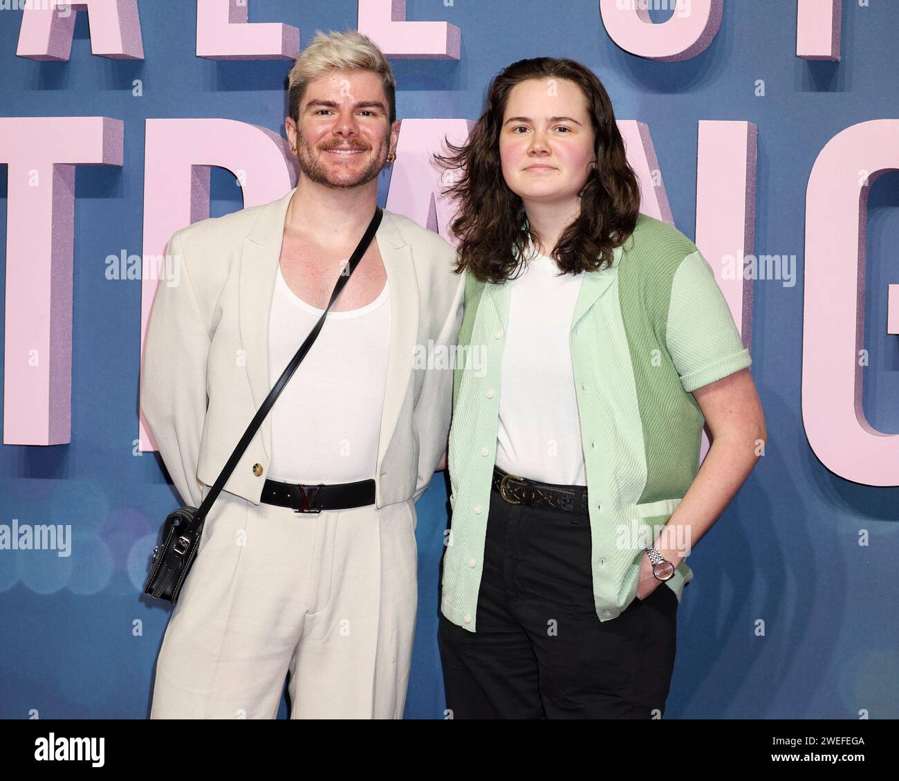 Chris Hall und Elizabeth Hall nehmen an der Gala „All of US Strangers“ im BFI Southbank in Waterloo Teil. Stockfoto