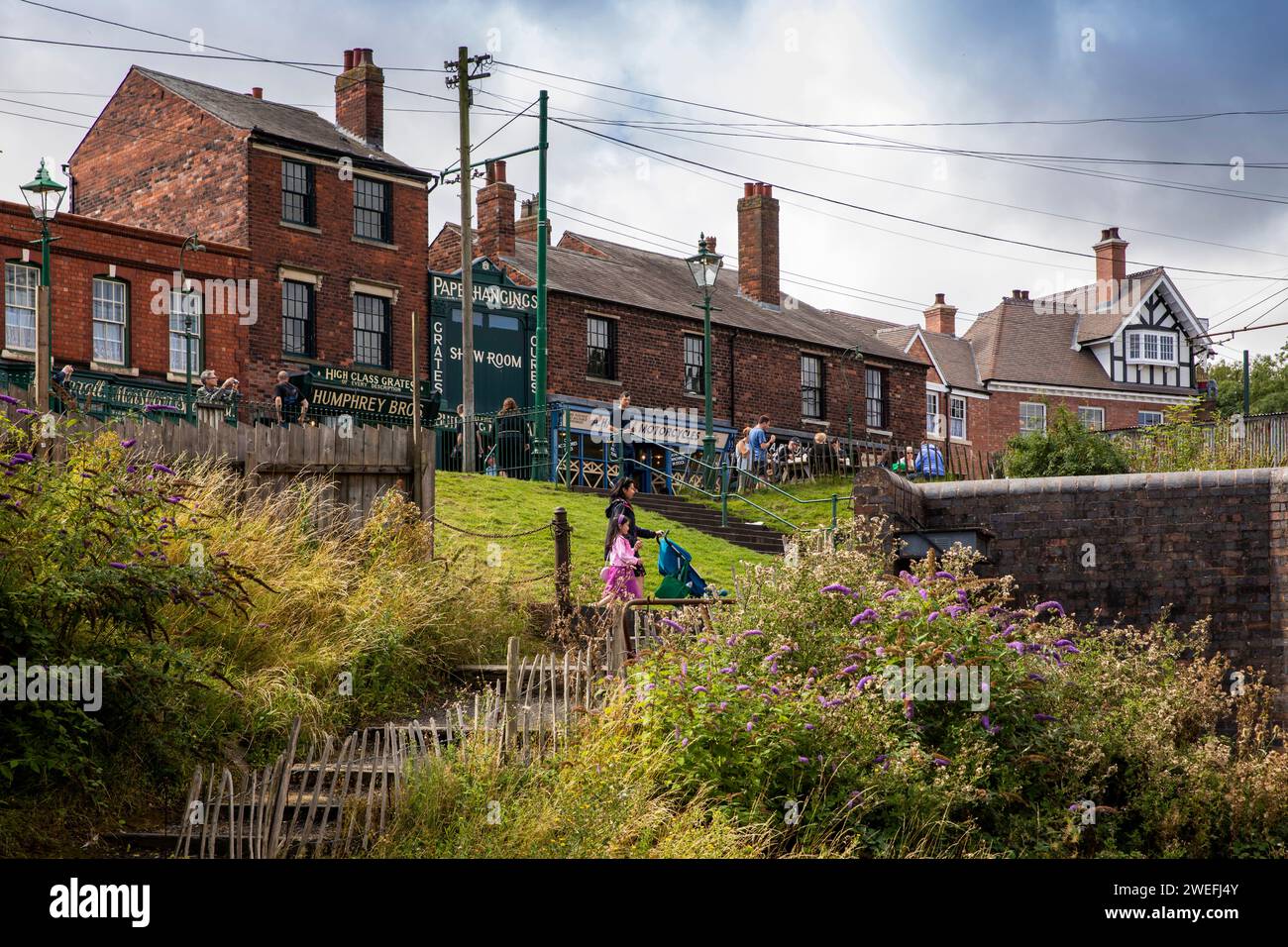 Großbritannien, England, West Midlands, Dudley, Black Country Museum, Old Birmingham Road, vom Kanal Stockfoto