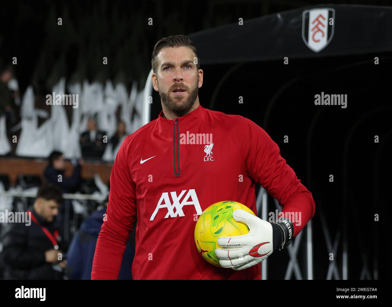 London, Großbritannien. Januar 2024. Alisson Becker aus Liverpool während des Carabao Cup Spiels im Craven Cottage, London. Der Bildnachweis sollte lauten: Paul Terry/Sportimage Credit: Sportimage Ltd/Alamy Live News Stockfoto