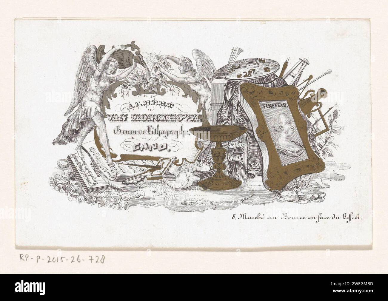 Visitenkarte des Lithographen Albert van Monckhoven in Gent, 1842 - ca. 1875 Druck. Porzellankarte zwei Engel geben Blumen, die auf der Kartusche wachsen, den Namen des Lithographen. Rechts ein Porträt von Alois Senefelder, umgeben von Künstlerattributen. . Werkzeuge, Arbeitsgeräte des Malers. Engel Stockfoto