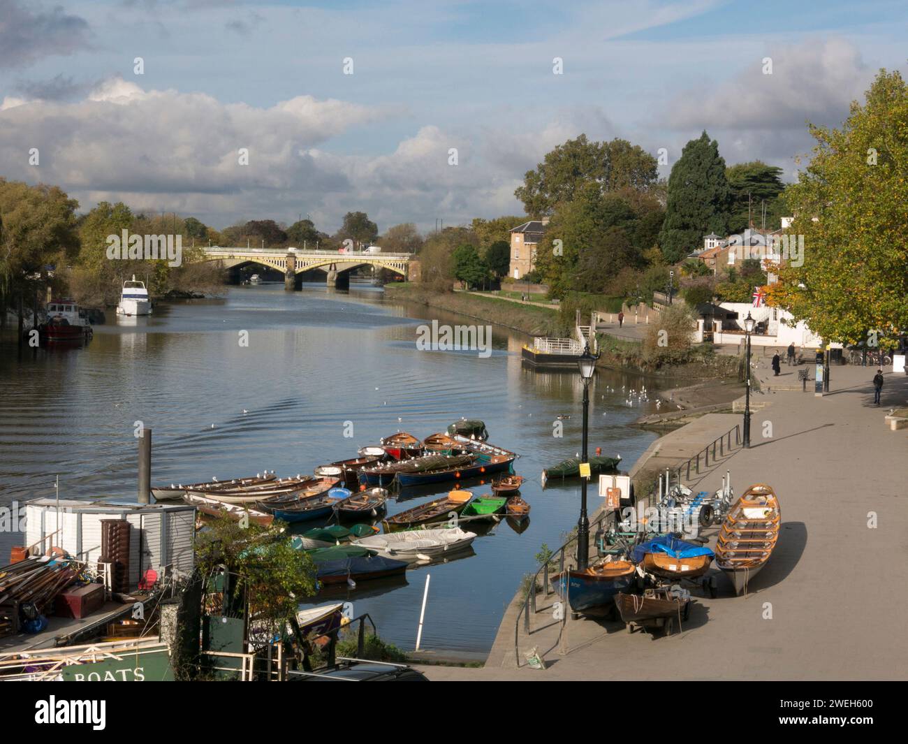 Die Themse von Richmond Bridge, Richmond, Surrey, England Stockfoto
