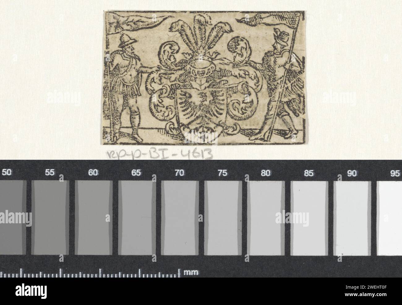 Zwei Standardträger und eine Waffe mit einem schwarzen Adler, anonym, 1600 - 1699 drauf Druckpapier Buchdruckpapier Standardträger, Fahnenträger. Wappen (als Symbol des Staates usw.) Stockfoto