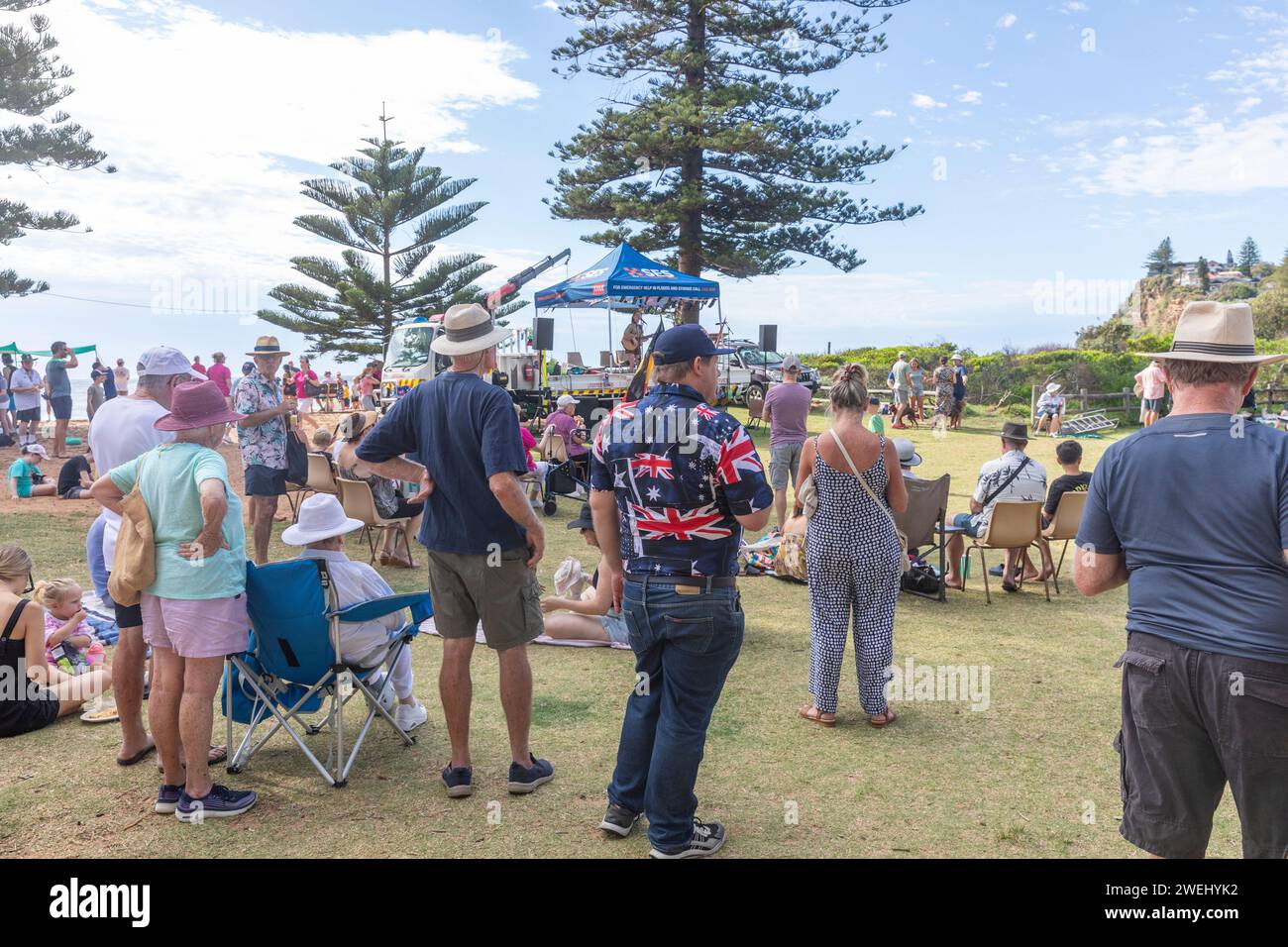 Australien Day Frühstück im Newport Beach Reserve an Sydneys nördlichen Stränden versammeln sich australier an diesem öffentlichen Feiertag, um den offiziellen Nationalfeiertag Australiens zu feiern. Am 26. Januar 1788 wurde die erste Flotte gelandet und Arthur Phillip die britische Union Flag in Sydney Cove in New South Wales anhebt. 26. Januar 2024 Sydney Australia, Credit Martin Berry@alamy Live News. Stockfoto