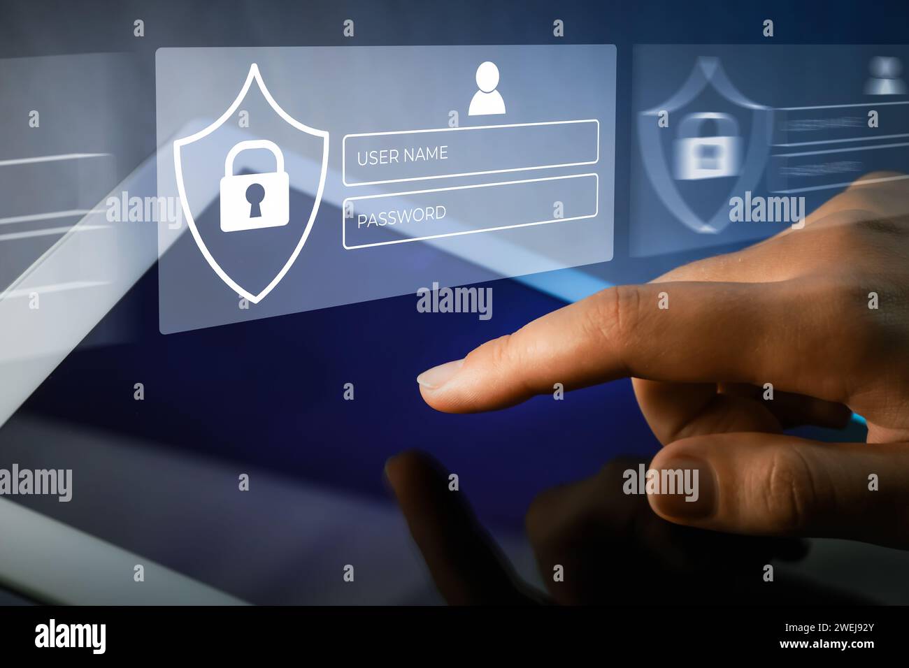 Datenschutz. Frau mit Tablette, Nahaufnahme. Digitale Anmeldeschnittstelle über Gerät Stockfoto