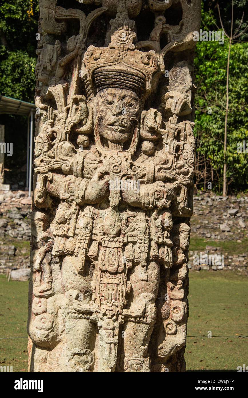 Stela B freistehende Skulptur in den Copan Mayan Ruinen, Copan Ruinas, Honduras Stockfoto