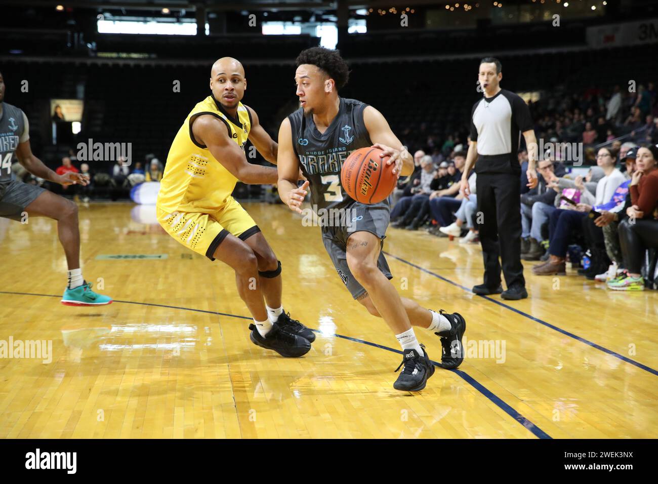 London Ontario Canada, 21. Januar 2024. Die London Lightning besiegen die Rhode Island Kraken bei ihrem ersten Besuch in Kanada. Jarron Santos (3) von Rhode Stockfoto