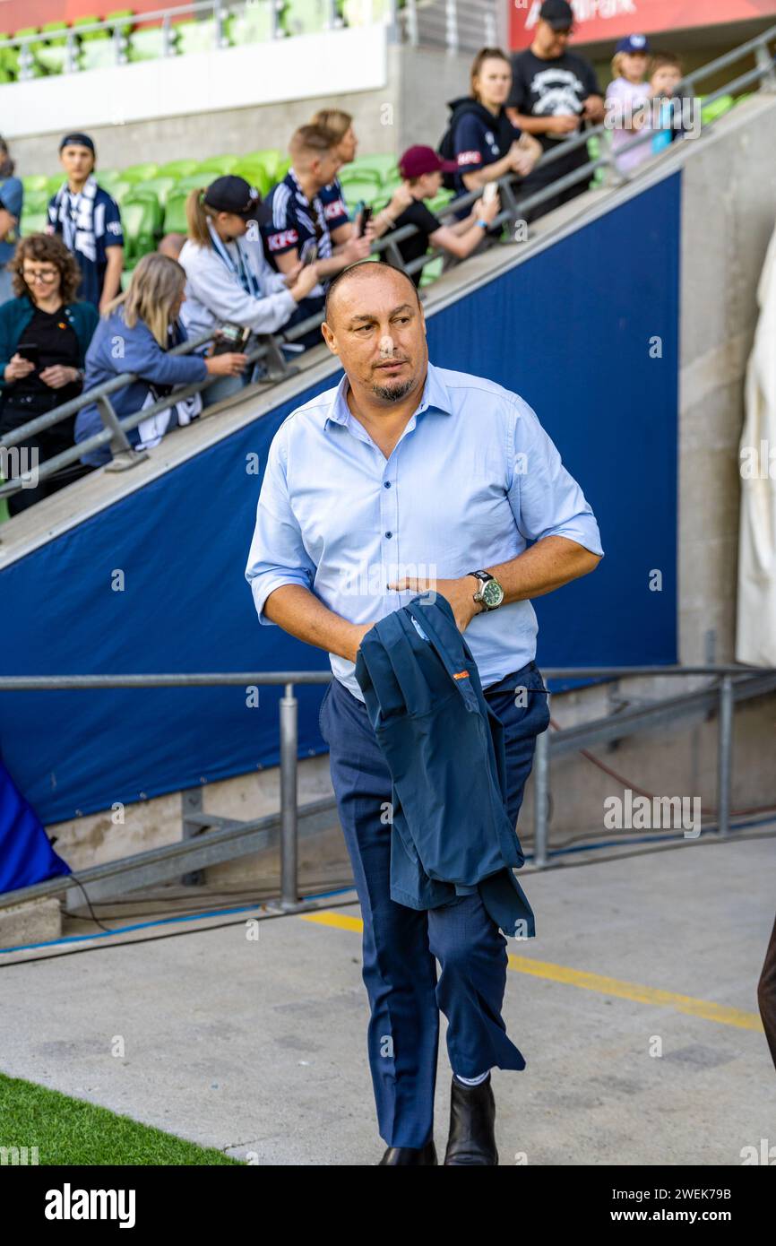 Melbourne, Australien. 26. Januar 2024. Sydney FC Head Coach ante Juric geht aus dem Tunnel vor dem Liberty A-League Frauenspiel zwischen Melbourne Victory FC und Sydney FC im AAMI Park in Melbourne, Australien. Quelle: James Forrester/Alamy Live News Stockfoto