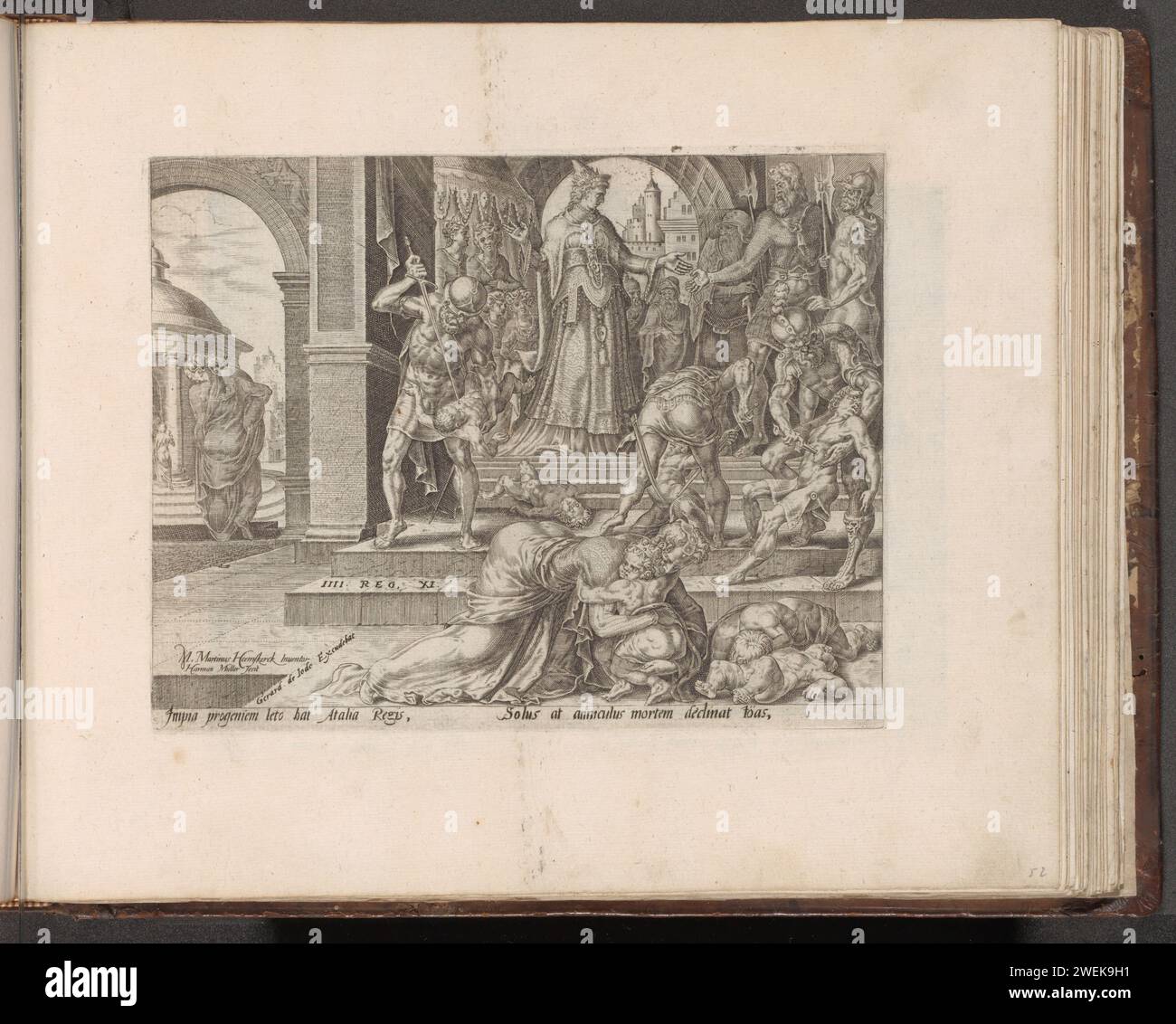 Königin Atalja lässt die Kinder des Königs töten, 1579 Druck Atalja, die hörte, dass ihr Sohn König Achazja gestorben war, weist alle Kinder des Königs an, zu töten, damit sie Königin werden kann. Soldaten töten die Kinder auf der Treppe. Auf der linken Seite wird Achazjas Sohn Joas von seiner Tante gerettet. Auf der Treppe ein Hinweis auf den Bibeltext in 2 Kon. 11. Unten am Rand ein lateinischer Vers über der Show. Drucken ist Teil eines Albums. Der Papierstich Athaliah hat alle Mitglieder der königlichen Familie getötet. Joasch wird von seiner Tante Joscheba gerettet Stockfoto