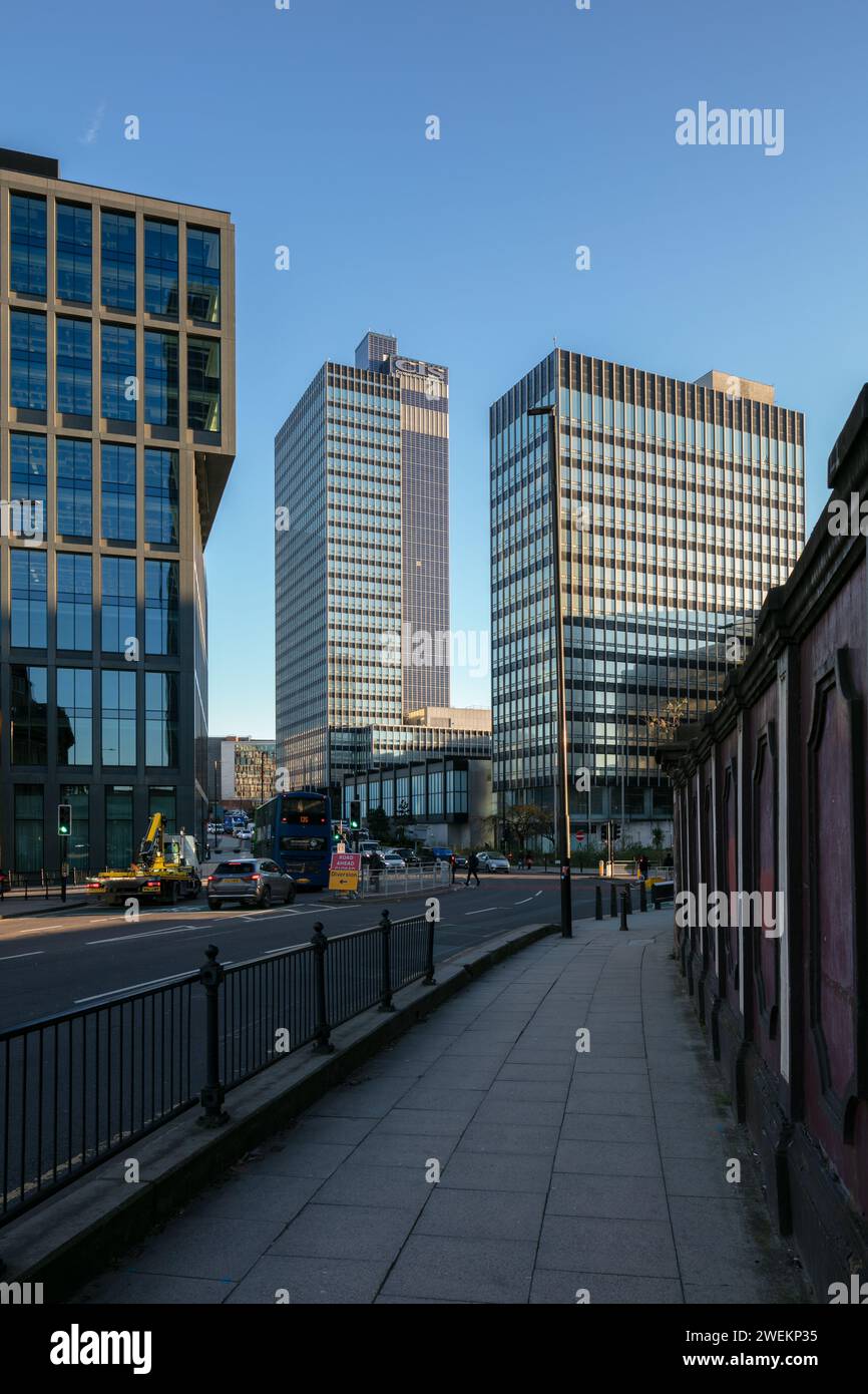 Bild des GUS-Turms mit 4 Angel Square und New Century House in Manchester, Großbritannien. An einem schönen, sonnigen späten Nachmittag Stockfoto