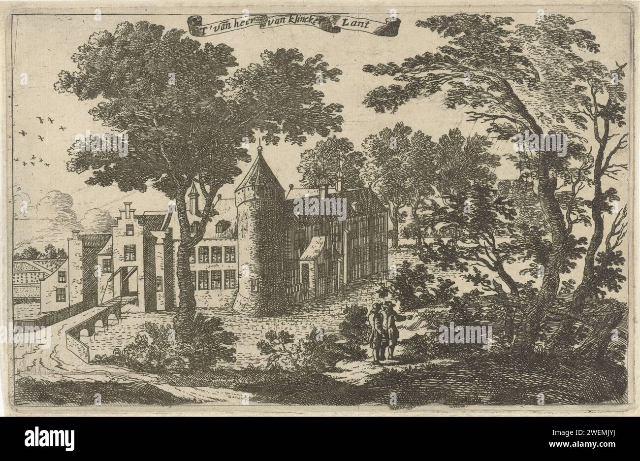 Ansicht von Huis in Blotinghe in Rijswijk, Cornelis Elandts, 1663 - 1670 Print Ansicht von Huis in Blotinghe in Rijswijk. Im Vordergrund, bei einer Baumparty, reden zwei Männer miteinander. In der Luft eine Banderole mit dem Titel des Abdrucks. Diese Burg wurde zwischen 1590 und 1715 von Mitgliedern der Familie de Nobelaer bewohnt, von denen einige den Titel Lord van Klinkland trugen. Papierätzburg. Landschaft mit Turm oder Schloss Haus in Blotinghe Stockfoto