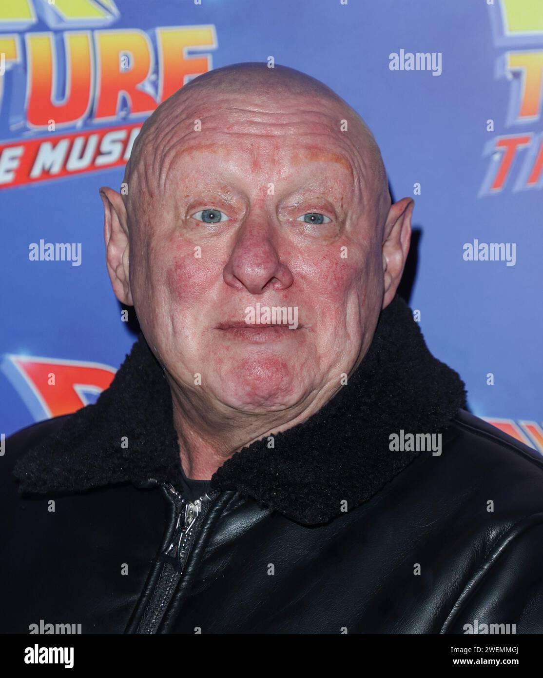 London, Großbritannien. Januar 2024. Shaun Ryder sah einen Galaabend für die 1000. Aufführung von „Back to the Future: The Musical“ im Adelphi Theatre in London. (Foto: Brett Cove/SOPA Images/SIPA USA) Credit: SIPA USA/Alamy Live News Stockfoto