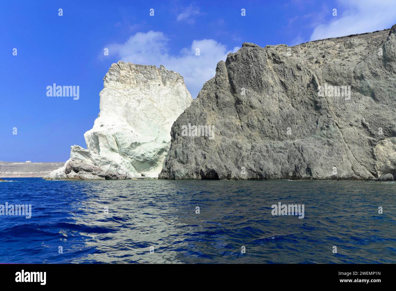 Südküste, Felsküste bei Akrotiri, Santorini. Kykladen, Griechenland Stockfoto
