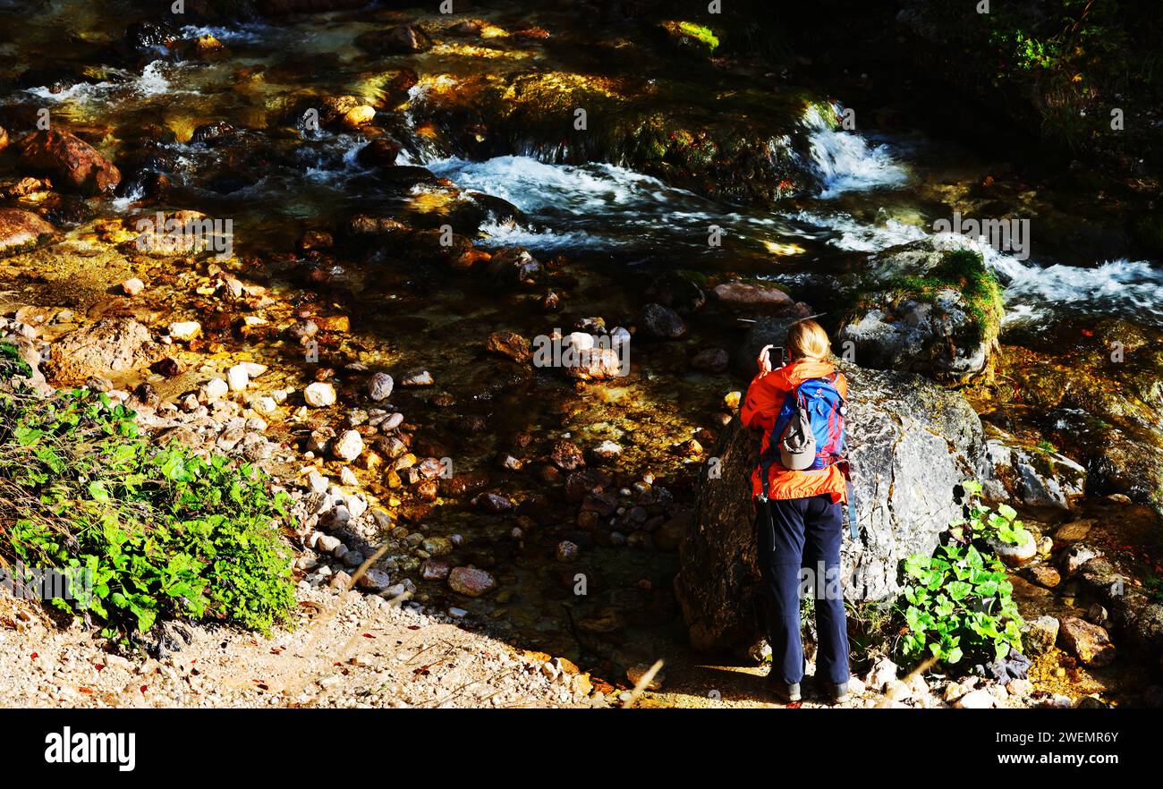 Wasserfall, Kranjska Gora, Slowenien, Triglav, Abenteuer, Bezaubernder Wasserfall im Nationalpark Triglav beim Ferienort Kranjska Gora Stockfoto