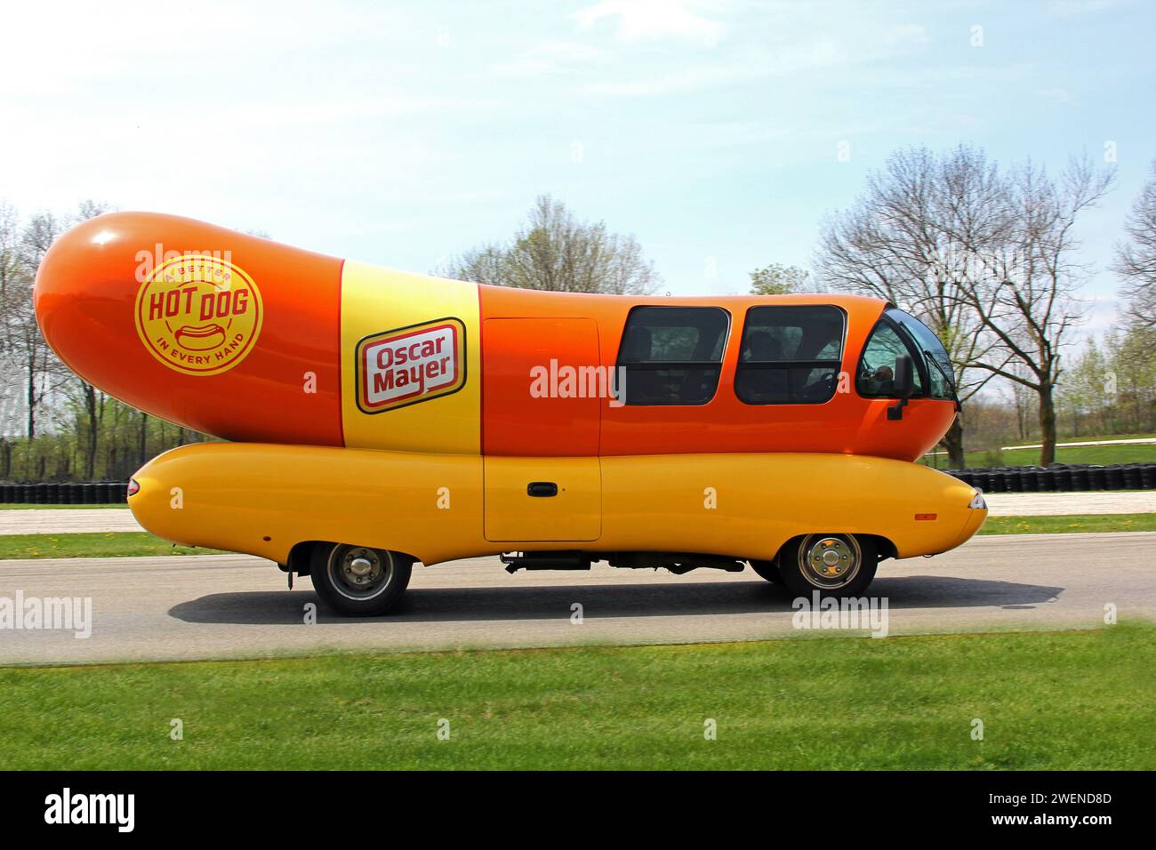 Plymouth, Wisconsin USA - 27. Mai 2019: Oscar Mayers berühmter wiener Werbespot ist eine Ikone der amerikanischen Werbung. Das ist ein Foto von einer Replik Stockfoto