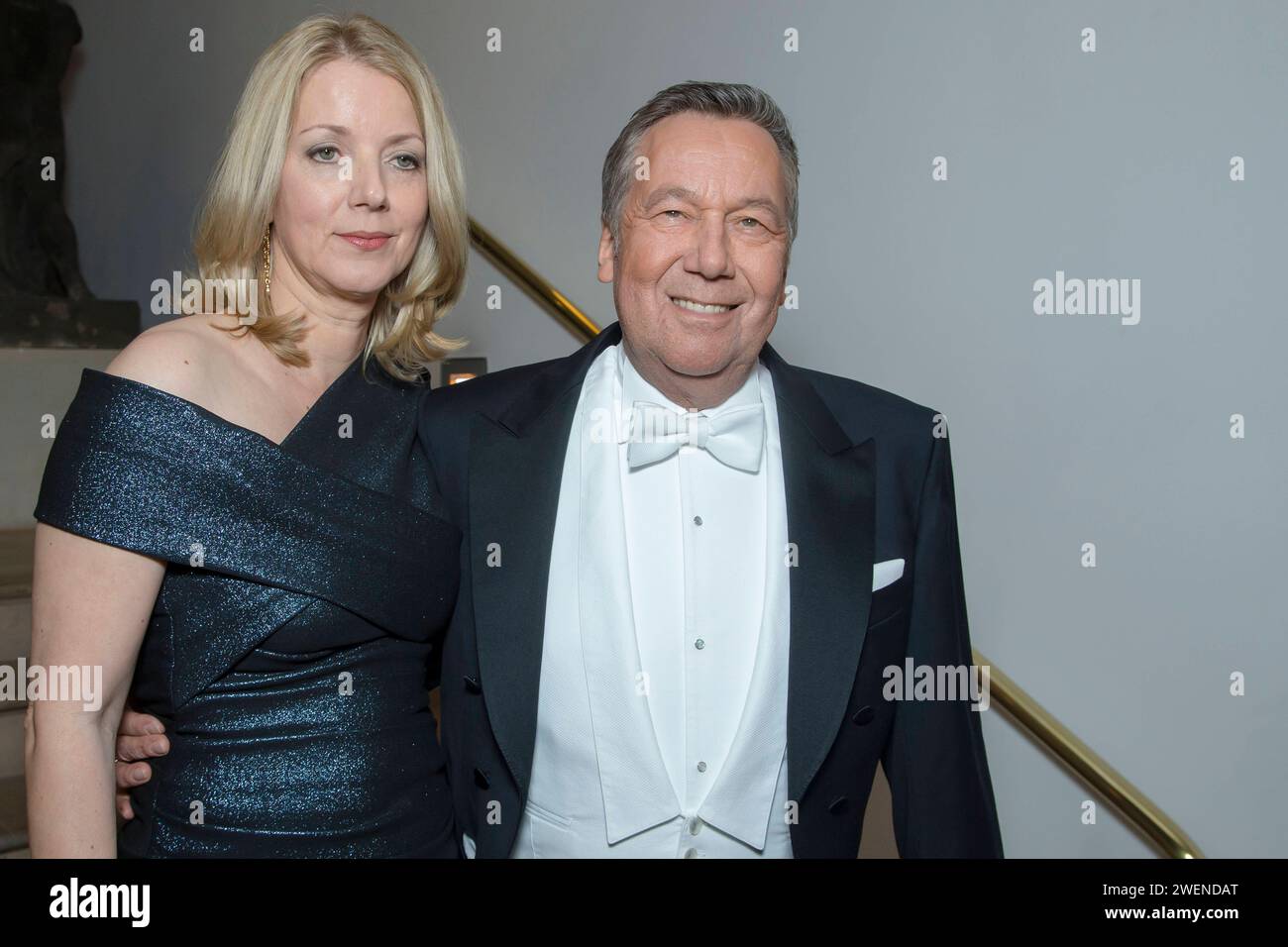 Elegantes Frau Von Roland Kaiser Bild Bilder