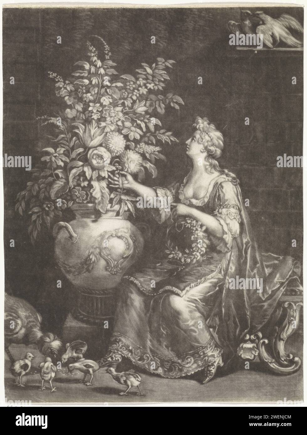 Frühling, Jan Broedelet, nach Gerard Hoet (I), 1670 - 1700 Druck allegorische Darstellung des Frühlings. Eine junge Frau flechtet einen Frühlingskranz und entfernt die benötigten Blumen aus der großen Vase neben ihr. Im Vordergrund pflücken ein Huhn und ihre Küken und auf einem Regal an der Wand sind zwei Vögel gefüllt. Der Druck ist Teil einer Serie von vier Drucken mit den vier Jahreszeiten. Papierfeder, „Ver“; „Primavera“ (Ripa). Schnittblumen, Nasenbluten, Blumenstrauß. Tauben, Tauben Stockfoto