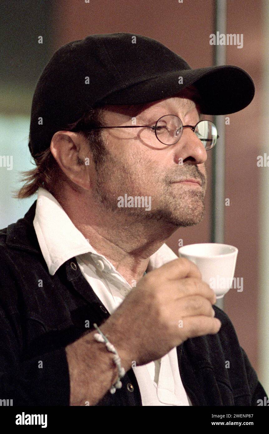 Mailand Italien 26.10.1999: Lucio Dalla, italienischer Sänger, während der Fernsehsendung „Super“ Stockfoto