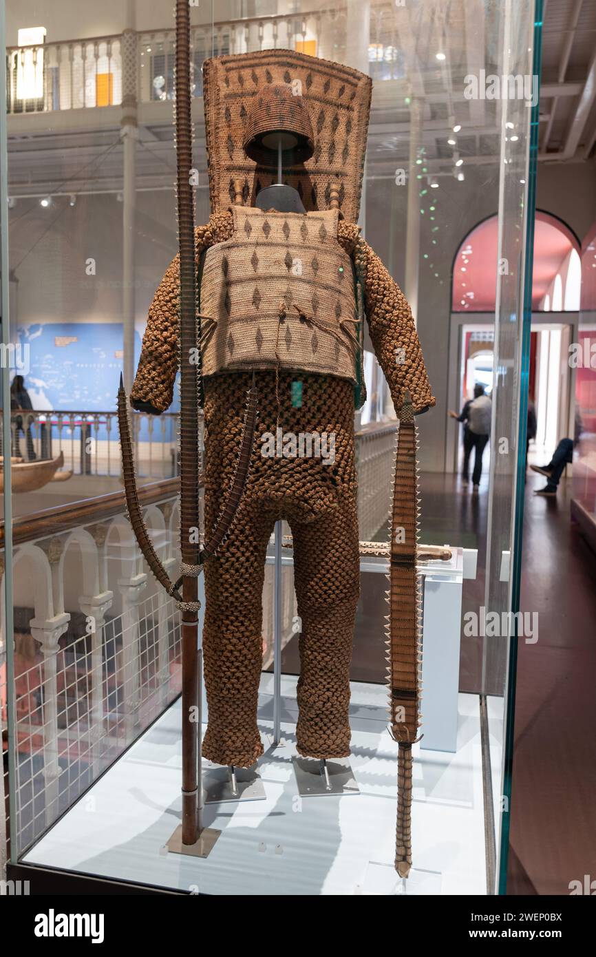 Kokosfaserpanzerung des Kiribati Warior im National Museum of Scotland in Edinburgh, Schottland, Großbritannien. Stockfoto